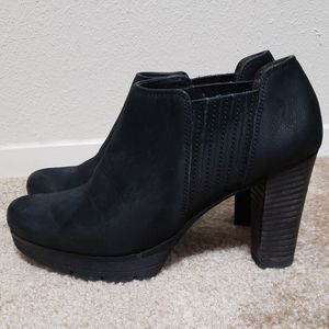 NWOT Paul Green booties